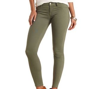 NEW CHARLOTTE RUSSE JEGGINGS